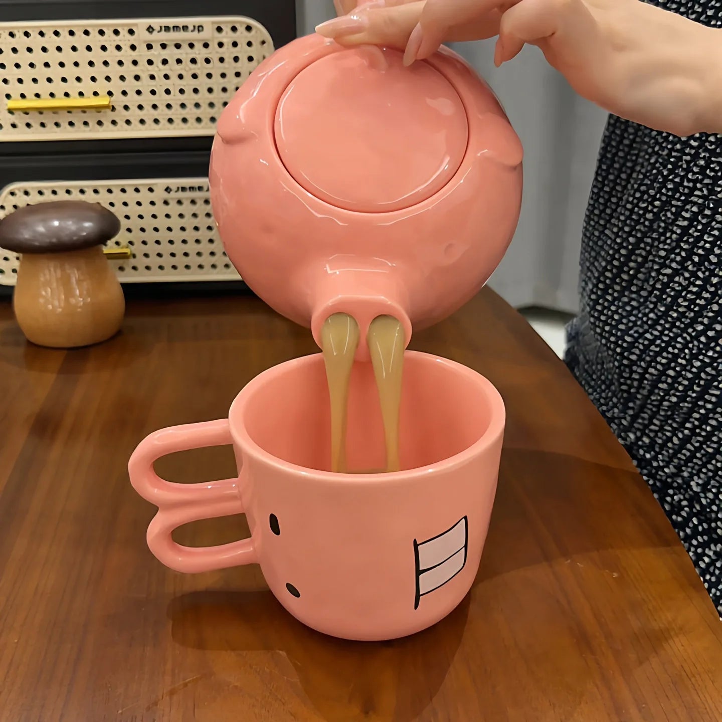Pig Ceramic Teapot and Mug - 1L Novelty Snout Spout Tea Set - 1
