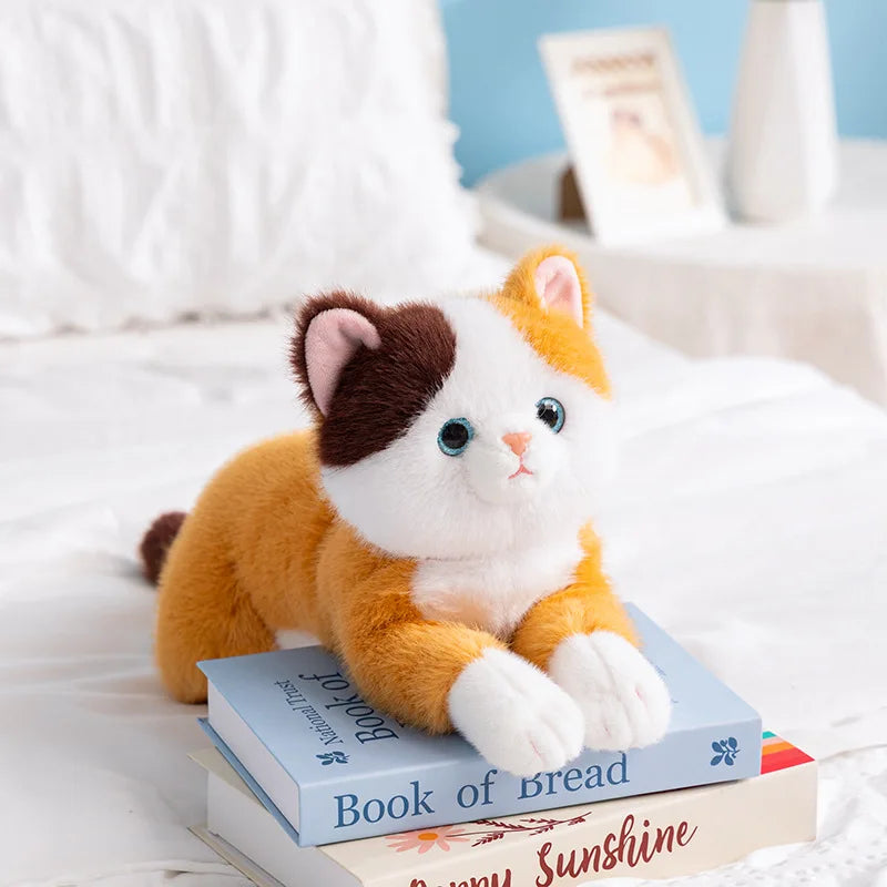 Realistic Lying Cat Plush 50cm - Lifelike Stuffed Kitten Pillow - Ginger Calico