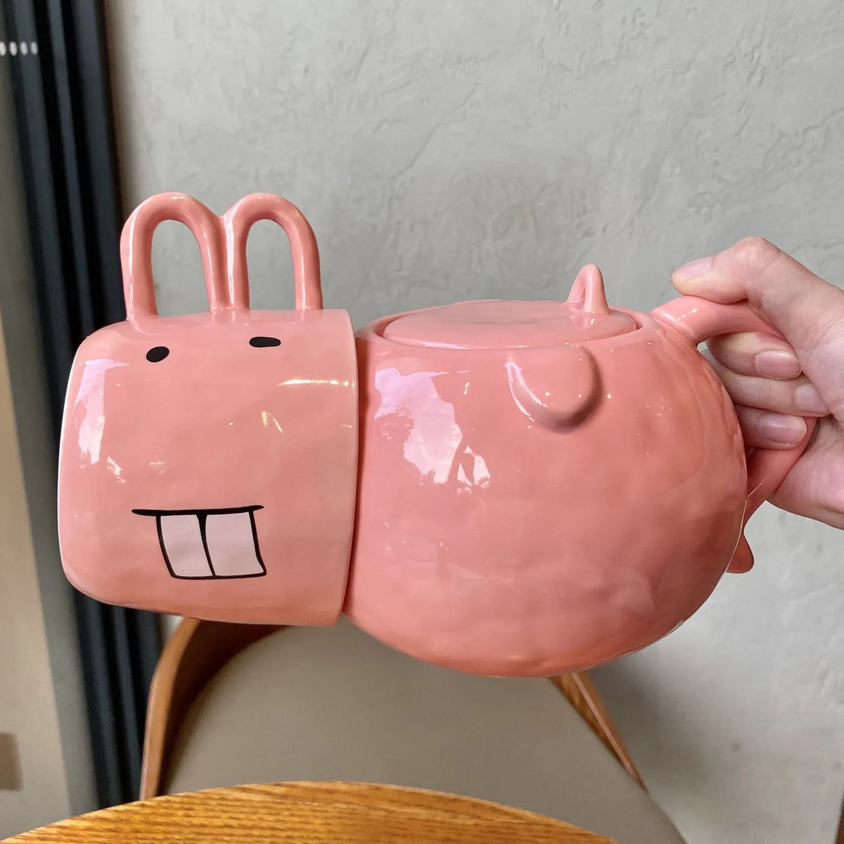 Pig Ceramic Teapot and Mug - 1L Novelty Snout Spout Tea Set - 2