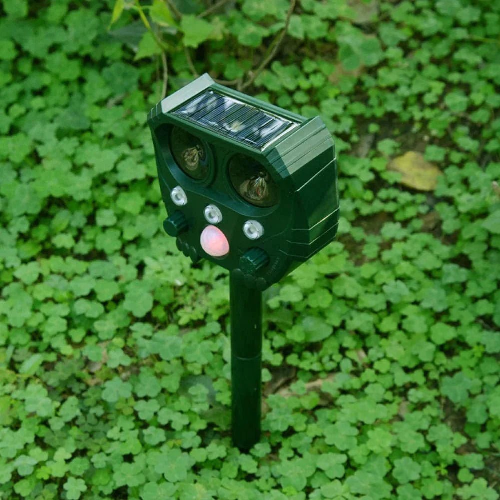 Ultrasonic Animal Solar Powered Pest Motion Activated Repeller - GiftMira
